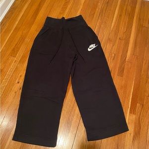 Nike Sportswear Women's High-Waisted Wide-Leg Sweatpants